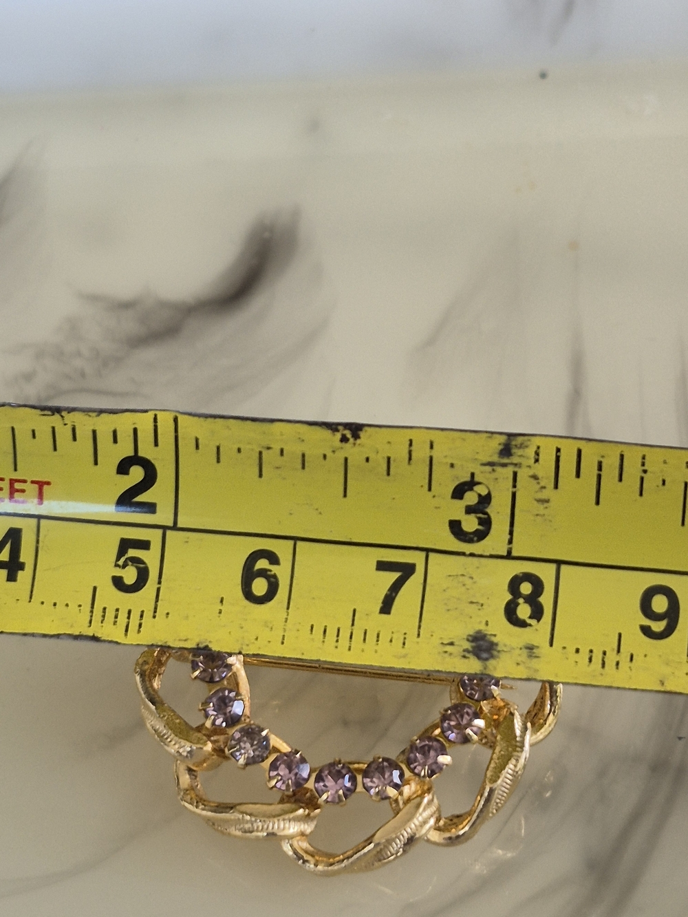 Gold Circle Brooch with Lavender Crystals - Picture 4 of 4
